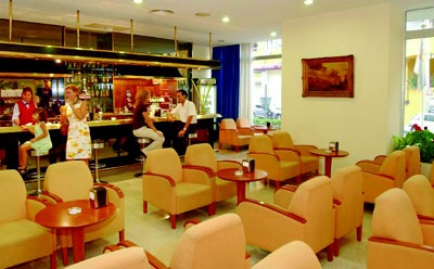 Special offers on holidays to torremolinos - Roc Flamingo Hotel