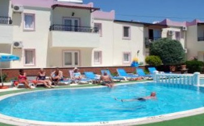 Book bargain holidays to bitez - Cennet Apartments